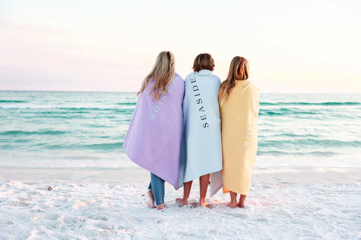 Sarasota  Fleece Blanket with Flag Town Name — BREEZIN' UP