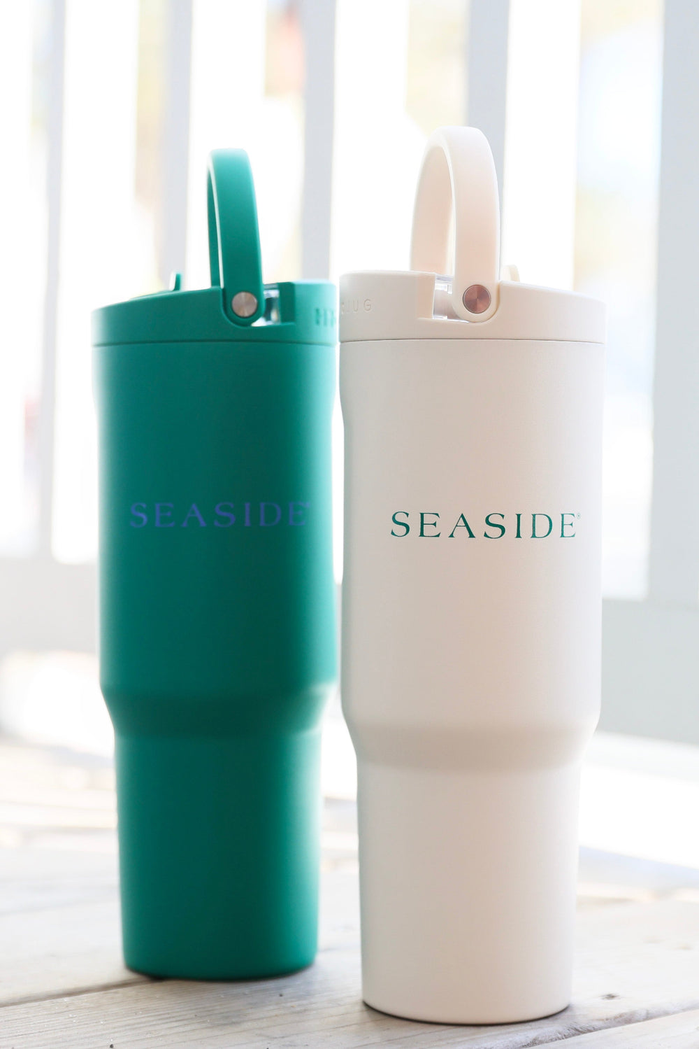 Clover green  and Ivory cream Seaside Traveler Sport hydrojug