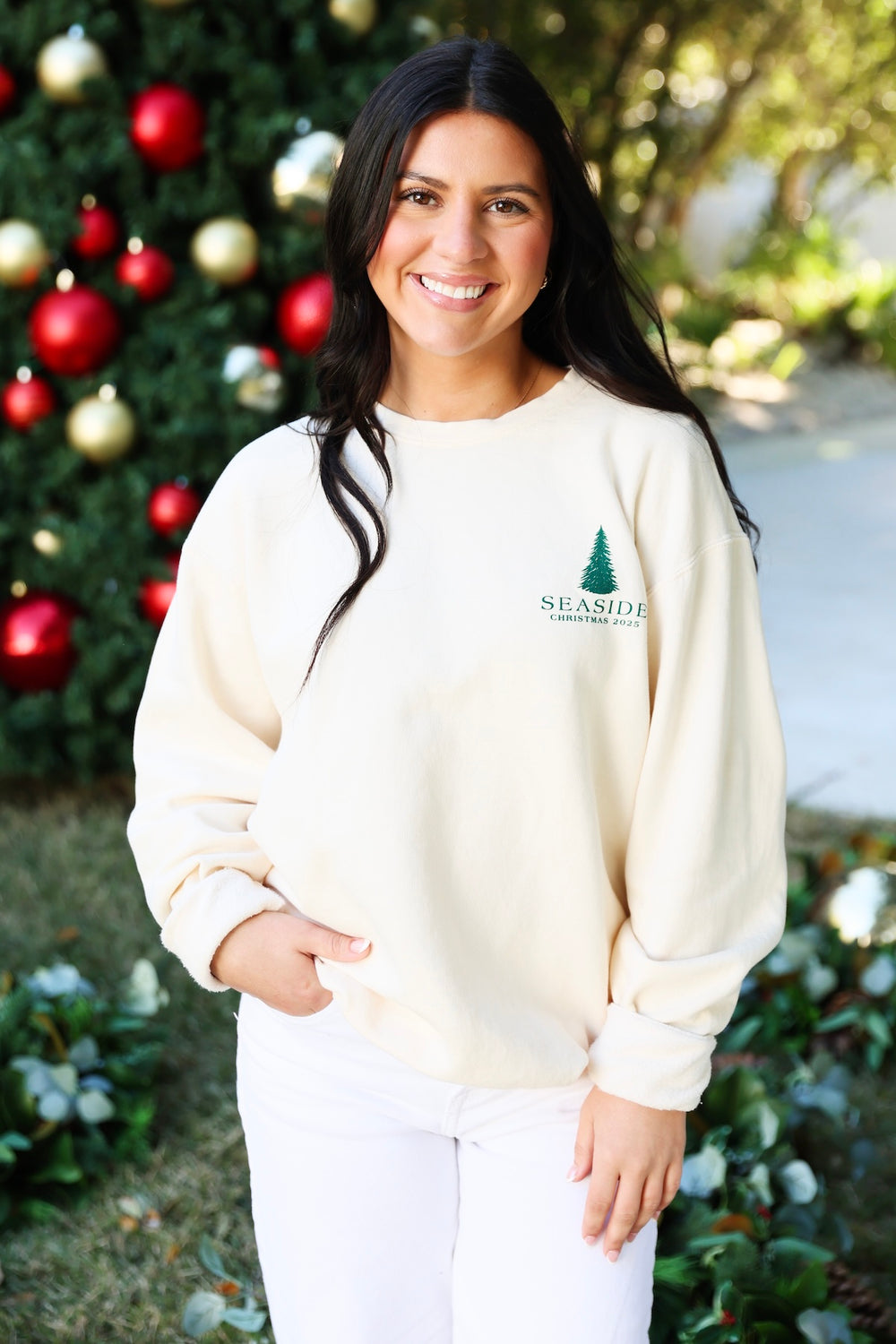 2025 Ivory Lightweight Seaside Christmas Sweatshirt