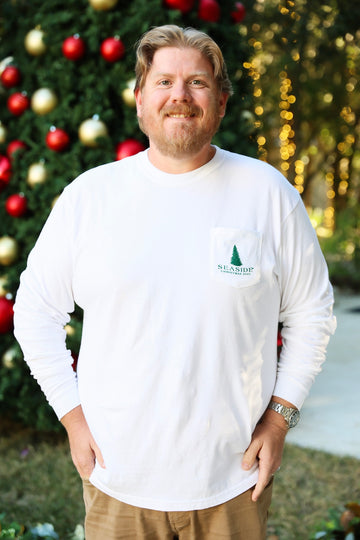 2025 White Seaside Christmas Pocket Tee