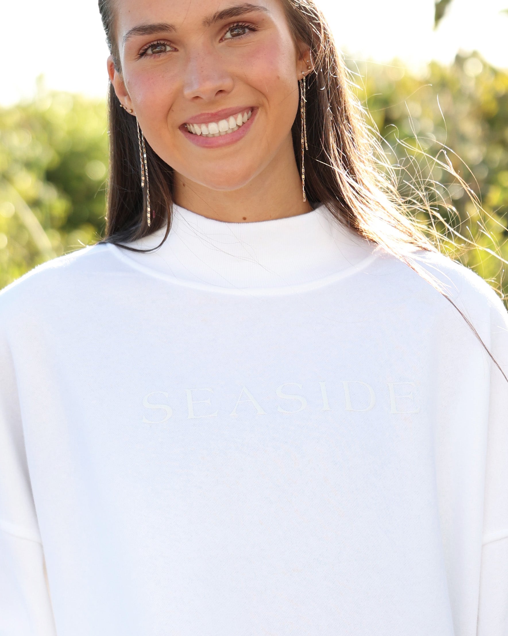 White Seaside Mock Neck Sweatshirt – The Seaside Style